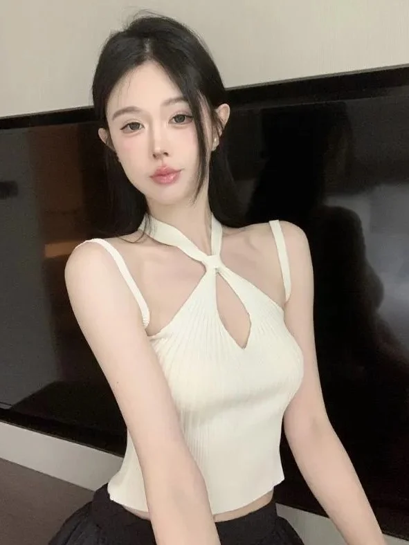 ModaFesta -twisted-high-neck-top-white- 023